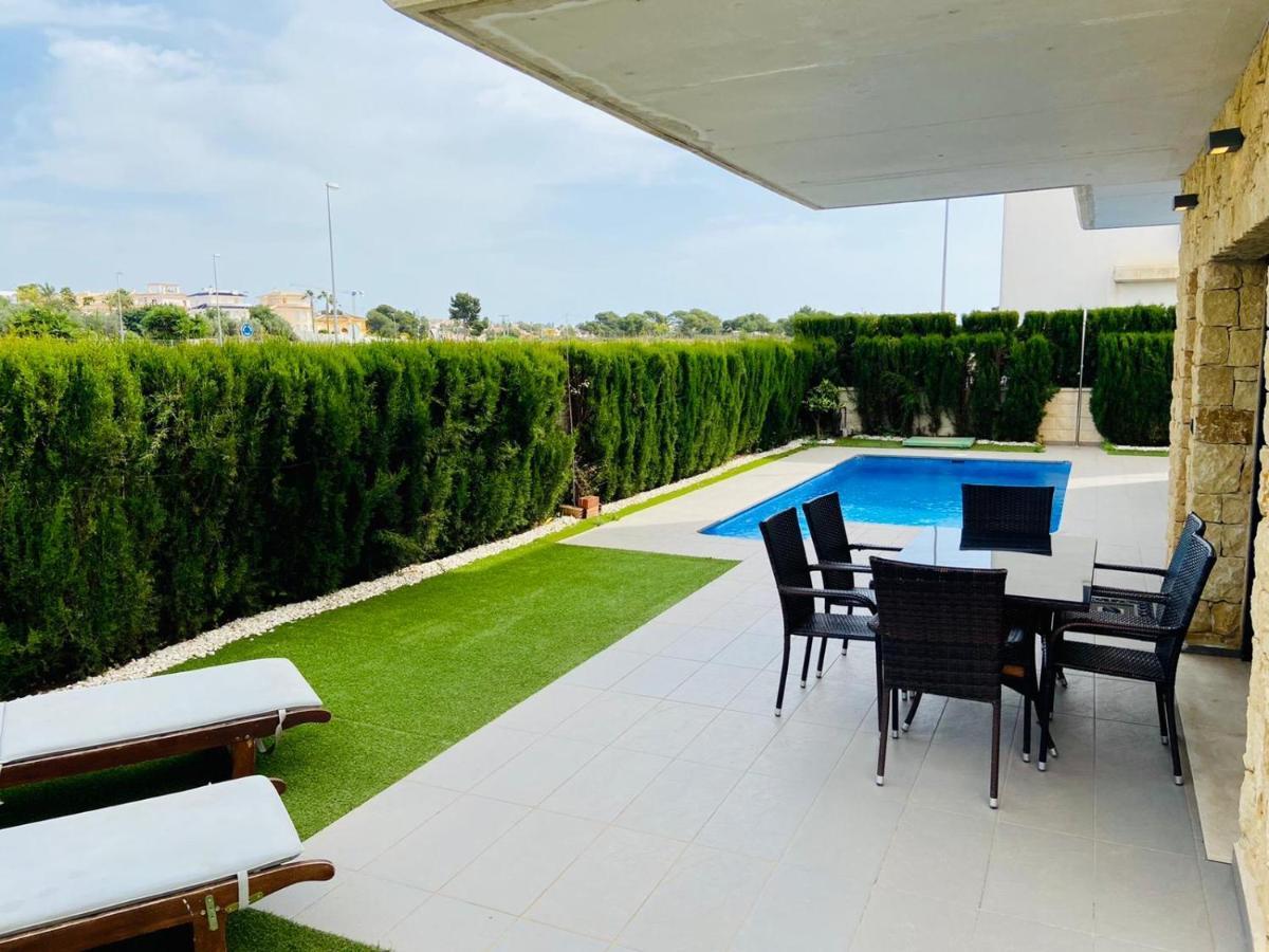 Luxury Villa With Private Pool ロハレス エクステリア 写真